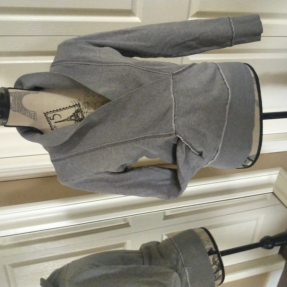Talula pullover v-neck sweatshirt